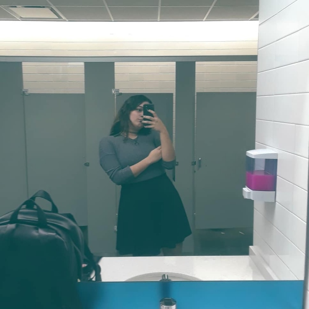 Meet your Posher, Alexis